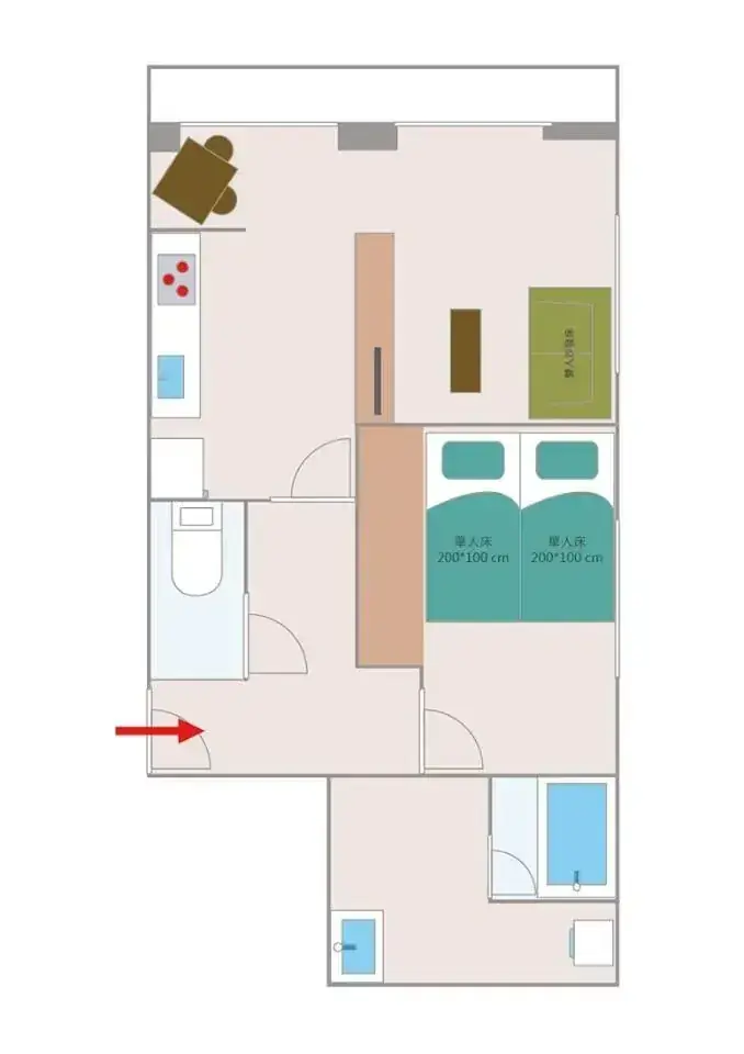 2つのシングルベッド、キッチン、バスルーム、赤い矢印で入口を示す間取り図。