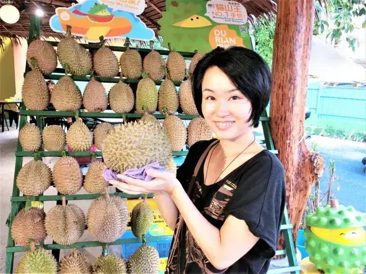 Enjoy delicious durian in the heart of Kuala Lumpur at Durian BB Park