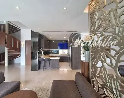Bintang Goldhill Penthouse