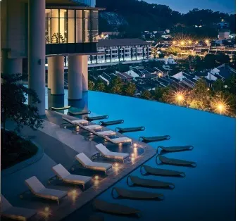 50m Infinity Pool